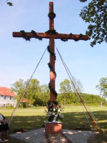 po�wi�cenie krzy�a